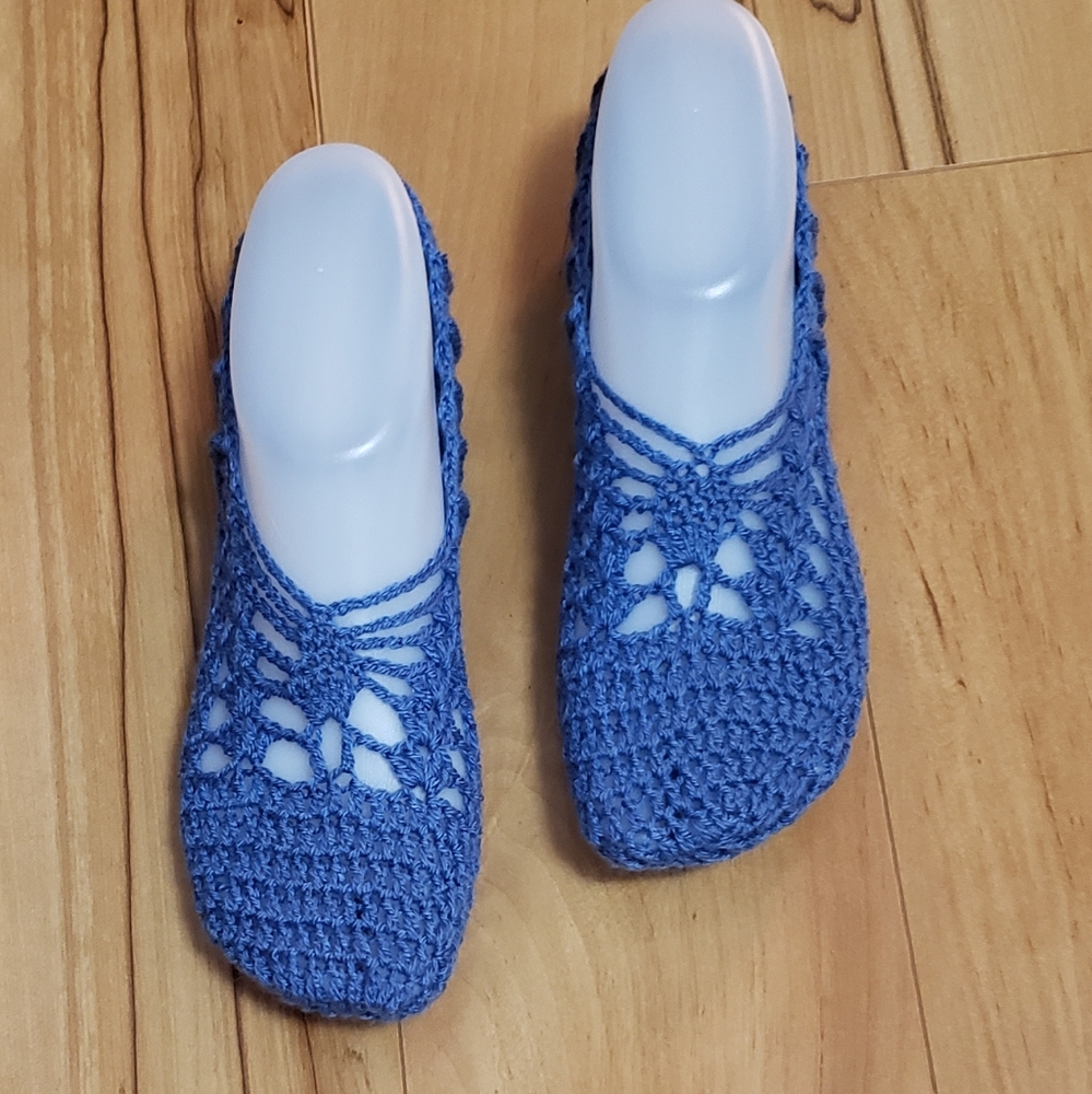 CROCHET WOMEN HANDMADE SLIPPERS